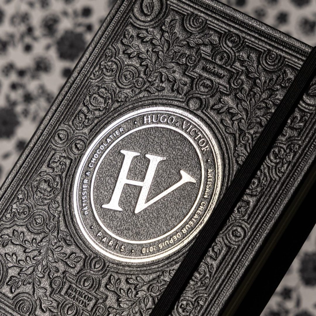 coffret gaufrage dorure packaging chocolaterie luxe Hugo et Victor Paris | vue principale